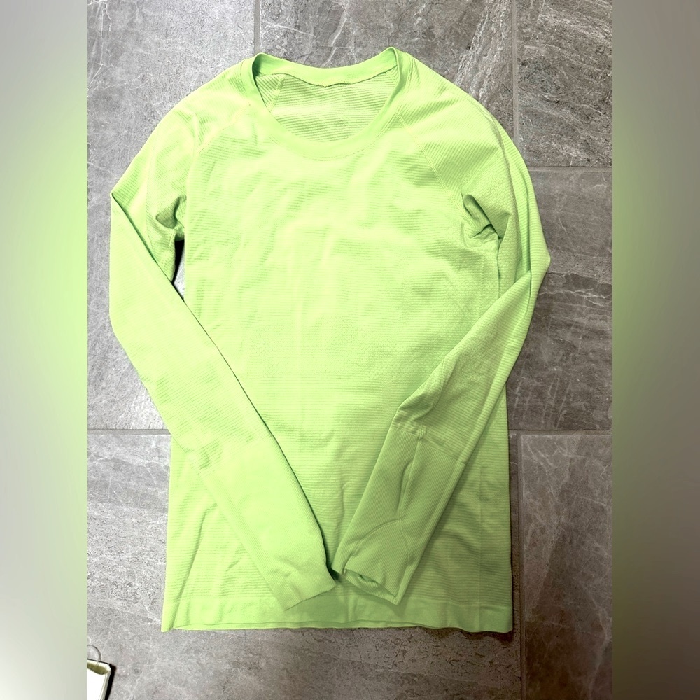 NWOT lululemon swiftly tech long sleeve
